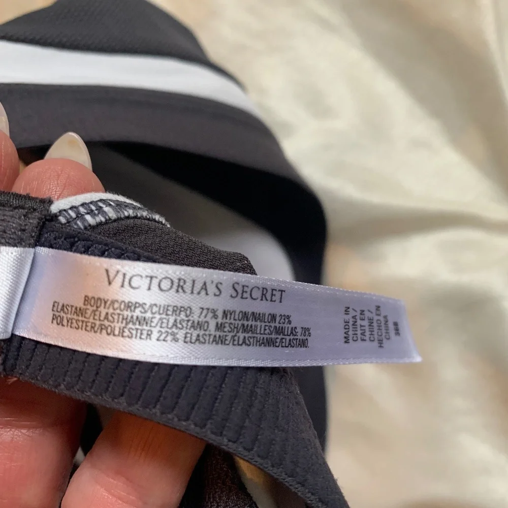 VSX Sport White/Gray Sports Bra sz 36 B